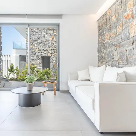 Apoikia Luxury Living