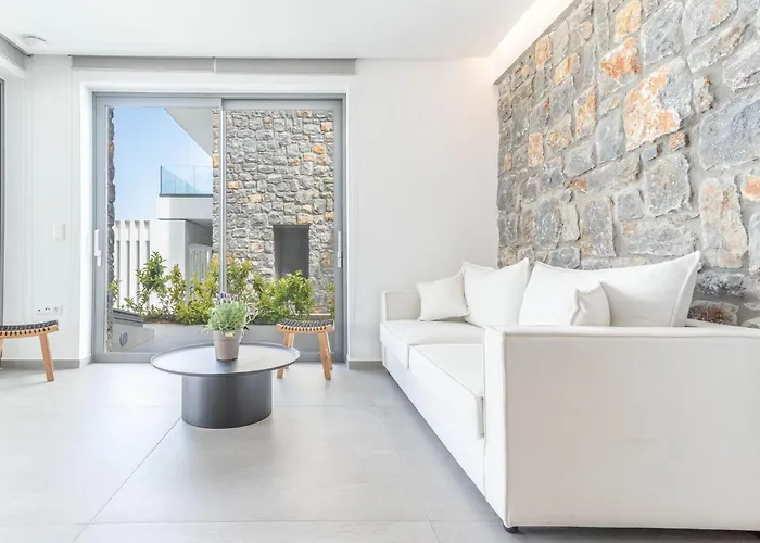 Apoikia Luxury Living