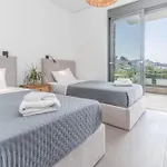 Villa Apoikia Luxury Living *