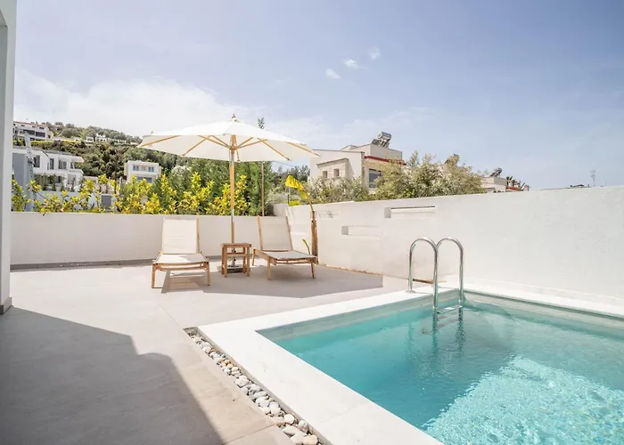 Apoikia Luxury Living *