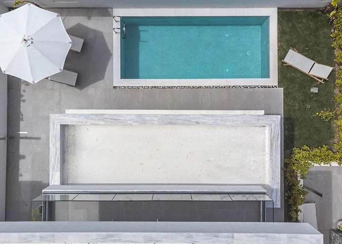 Apoikia Luxury Living *